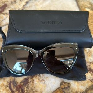EUC Valentino Sunglasses